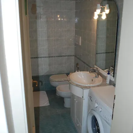 Hotell Ae Maschere 2*